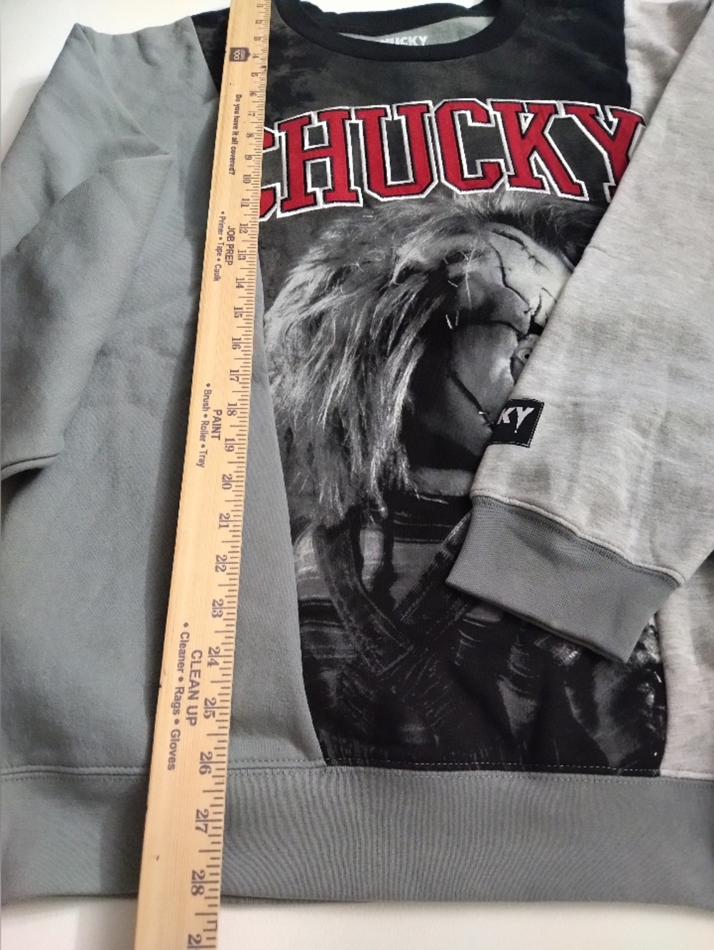 Chucky  Men's Graphic Crewneck Sweatshirt  Light Gray New Size XL - Picture 2 of 6